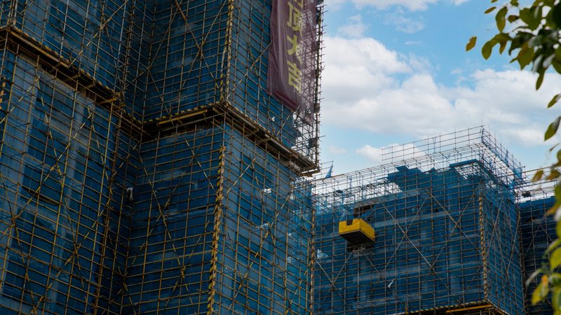 建筑资质挂靠：了解其常见比例及风险